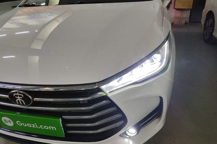 Used BYD Song MAX 2017 1.5T Automatic Smart Connect Luxury 7-Seater Left Front Headlight
