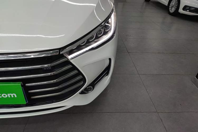 Used BYD Song MAX 2017 1.5T Automatic Smart Connect Luxury 7-Seater Left Front Headlight