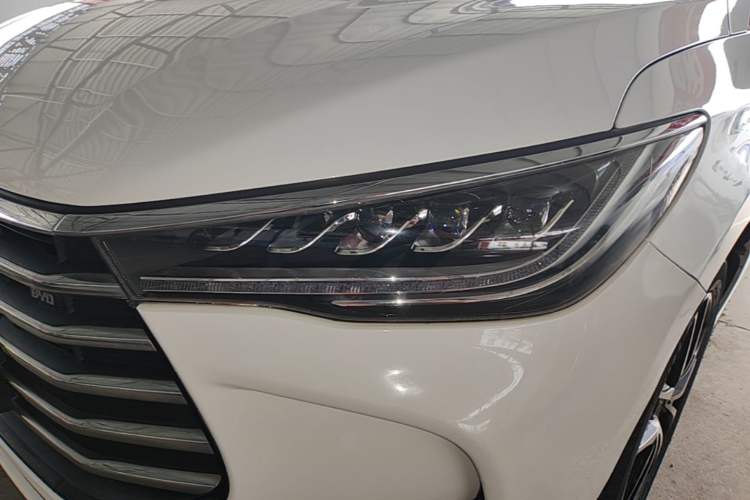 Used BYD Song MAX 2017 1.5T Automatic Smart Connect Elite 7-Seater Left Front Headlight