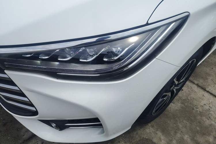 Used BYD Song MAX 2017 1.5T Automatic Smart Connect Luxury 7-Seater Left Front Headlight