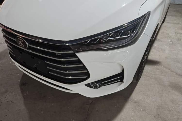 Used BYD Song MAX 2017 1.5T Manual Smart Connect Luxury 7-Seater Left Front Headlight