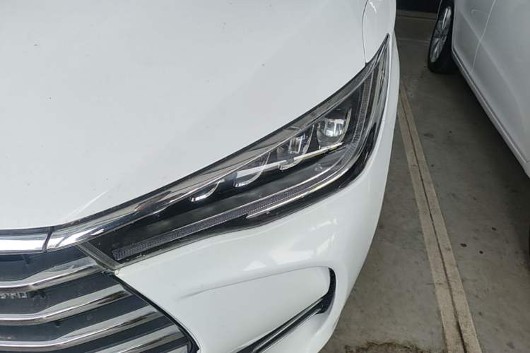 Used BYD Song MAX 2017 1.5T Automatic Smart Connect Elite 7-Seater Left Front Headlight