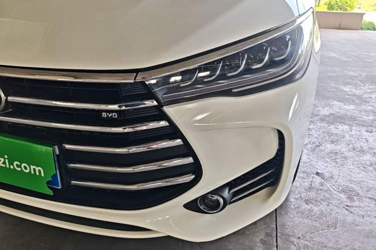 Used BYD Song MAX 2017 1.5T Automatic Smart Connect Elite 7-Seater Left Front Headlight