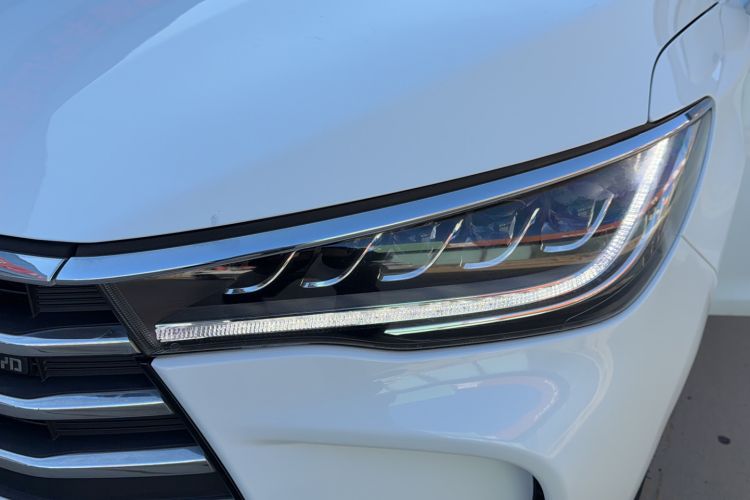 Used BYD Song MAX 2017 1.5T Manual Smart Connect Luxury 7-Seater Left Front Headlight
