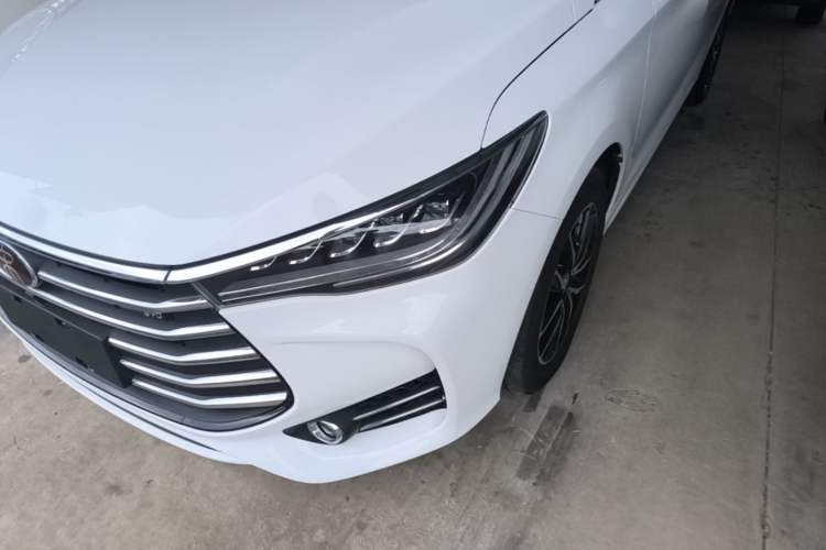 Used BYD Song MAX 2017 1.5T Automatic Smart Connect Elite 7-Seater Left Front Headlight