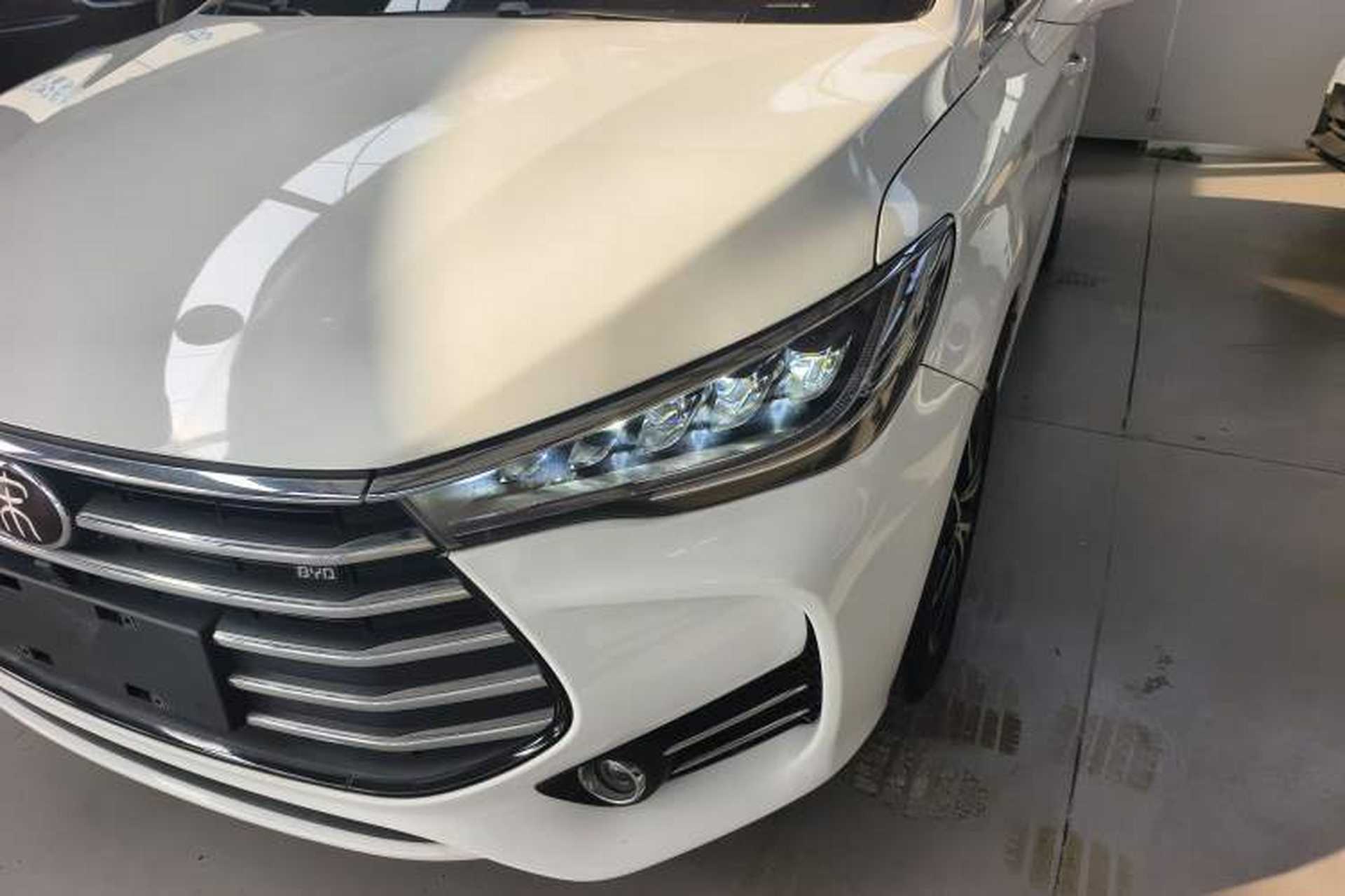 Used BYD Song MAX 2017 1.5T Automatic Smart Connect Elite 7-Seater Left Front Headlight