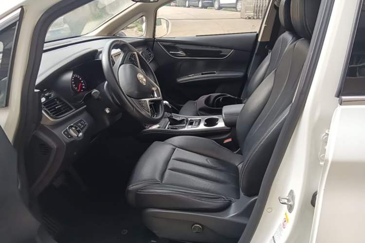 Used BYD Song MAX 2017 1.5T Automatic Smart Connect Prestige 7-Seater Left Front Seat