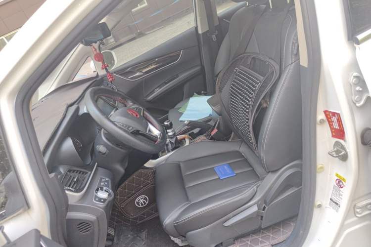 Used BYD Song MAX 2017 1.5T Manual Smart Connect Luxury 7-Seater Left Front Seat