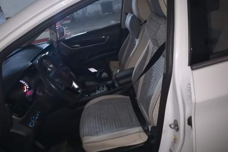 Used BYD Song MAX 2017 1.5T Automatic Smart Connect Luxury 7-Seater Left Front Seat