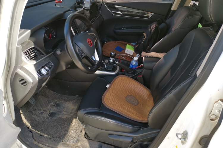 Used BYD Song MAX 2017 1.5T Manual Smart Connect Luxury 7-Seater Left Front Seat
