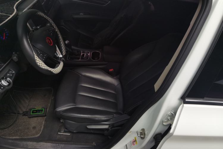 Used BYD Song MAX 2017 1.5T Automatic Smart Connect Luxury 7-Seater Left Front Seat