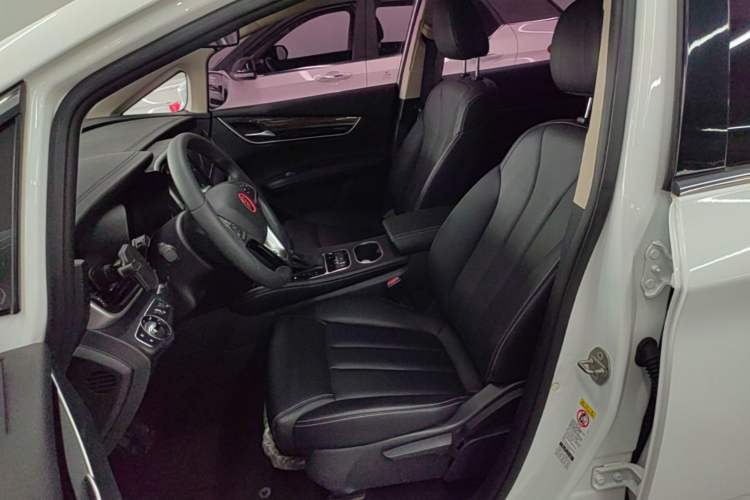Used BYD Song MAX 2017 1.5T Automatic Smart Connect Luxury 7-Seater Left Front Seat