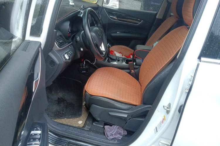 Used BYD Song MAX 2017 1.5T Automatic Smart Connect Elite 7-Seater Left Front Seat