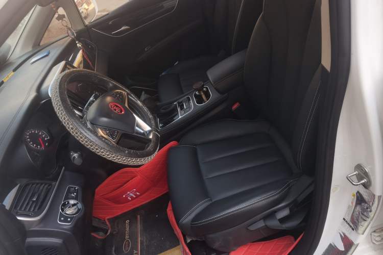Used BYD Song MAX 2017 1.5T Automatic Smart Connect Luxury 7-Seater Left Front Seat