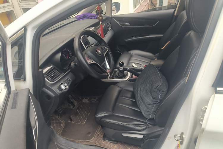 Used BYD Song MAX 2017 1.5T Manual Smart Connect Luxury 7-Seater Left Front Seat