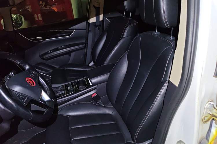 Used BYD Song MAX 2017 1.5T Automatic Smart Connect Luxury 7-Seater Left Front Seat