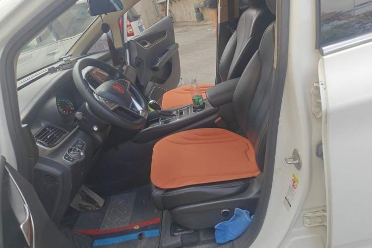 Used BYD Song MAX 2017 1.5T Automatic Smart Connect Prestige 7-Seater Left Front Seat
