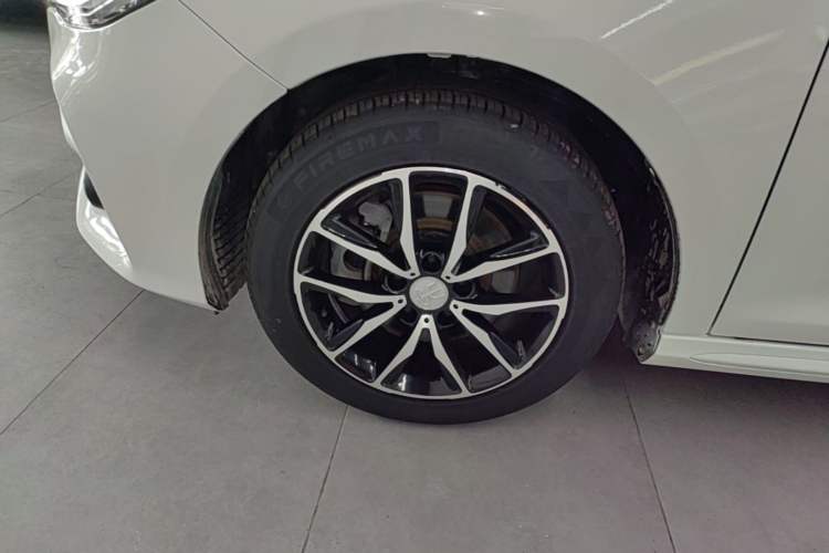 Used BYD Song MAX 2017 1.5T Automatic Smart Connect Luxury 7-Seater Left Front Wheel Hub