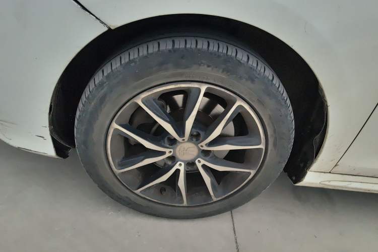 Used BYD Song MAX 2017 1.5T Automatic Smart Connect Elite 7-Seater Left Front Wheel Hub