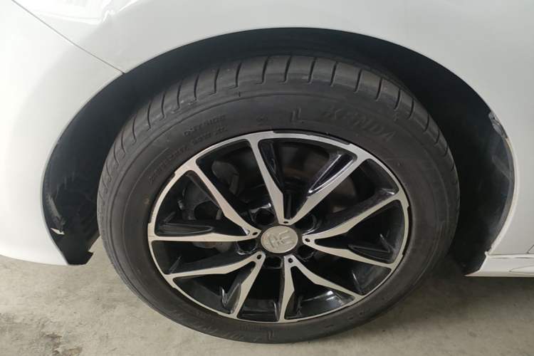 Used BYD Song MAX 2017 1.5T Automatic Smart Connect Elite 7-Seater Left Front Wheel Hub