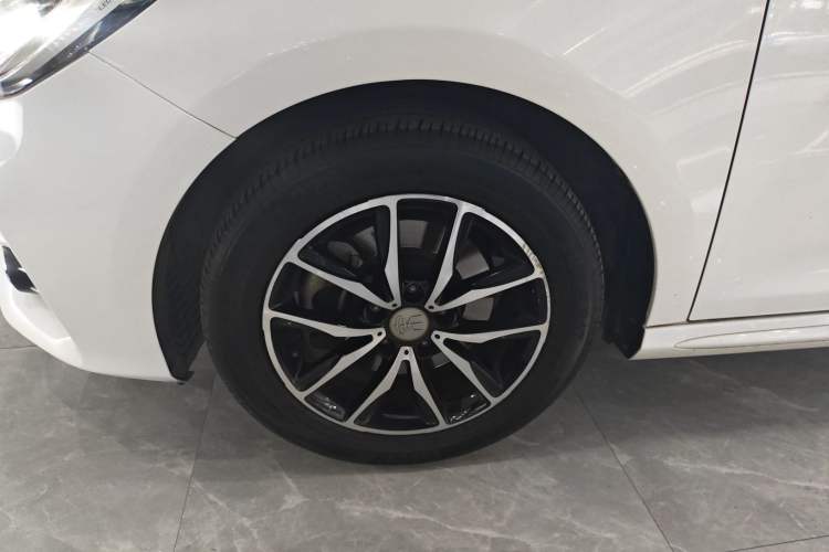 Used BYD Song MAX 2017 1.5T Automatic Smart Connect Elite 7-Seater Left Front Wheel Hub