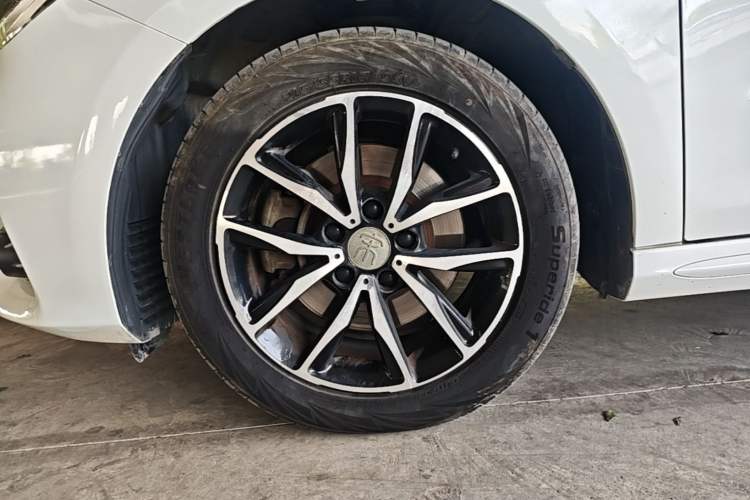 Used BYD Song MAX 2017 1.5T Automatic Smart Connect Elite 7-Seater Left Front Wheel Hub