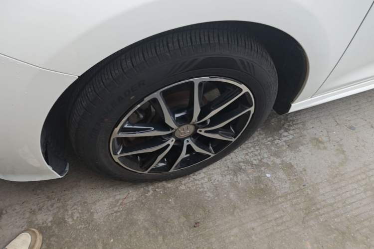 Used BYD Song MAX 2017 1.5T Automatic Smart Connect Elite 7-Seater Left Front Wheel Hub