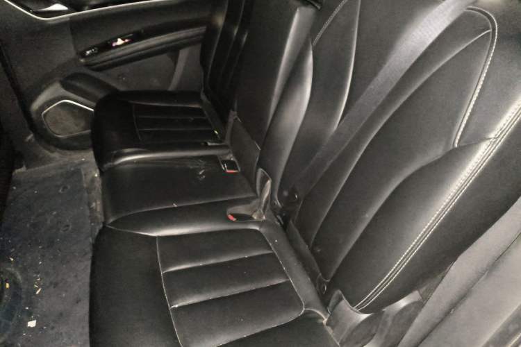 Used BYD Song MAX 2017 1.5T Automatic Smart Connect Elite 7-Seater Left Rear Seat