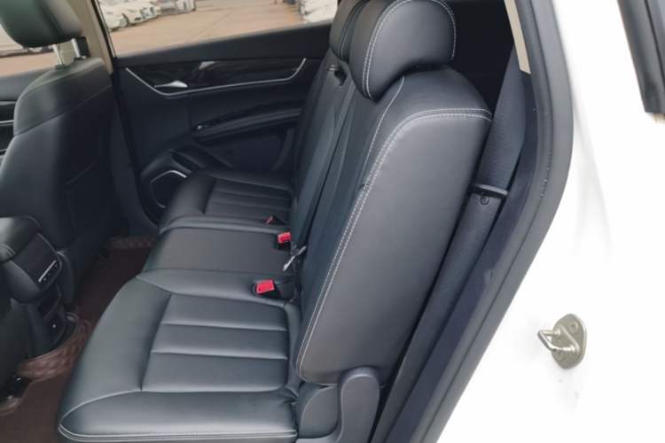 Used BYD Song MAX 2017 1.5T Automatic Smart Connect Prestige 7-Seater Left Rear Seat