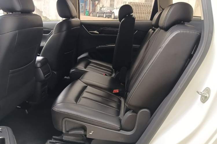 Used BYD Song MAX 2017 1.5T Automatic Smart Connect Prestige 7-Seater Left Rear Seat