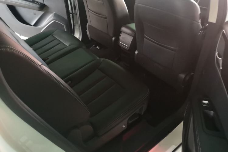 Used BYD Song MAX 2017 1.5T Automatic Smart Connect Elite 7-Seater Left Rear Seat
