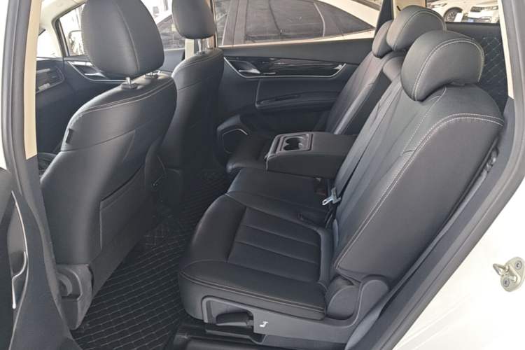 Used BYD Song MAX 2017 1.5T Automatic Smart Connect Elite 7-Seater Left Rear Seat