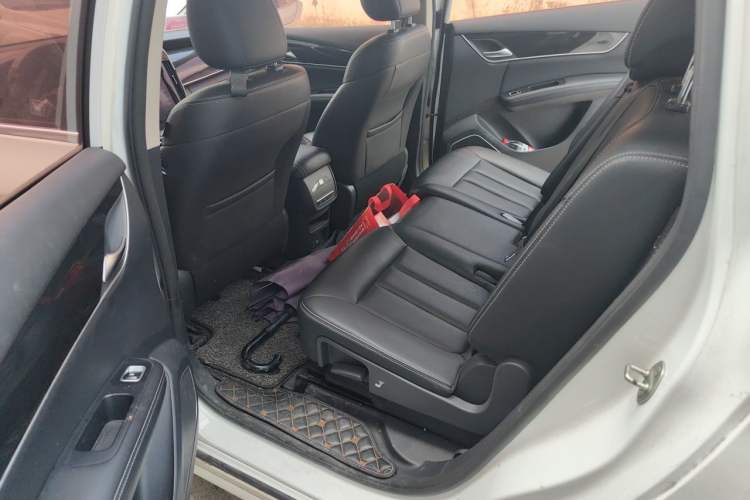 Used BYD Song MAX 2017 1.5T Automatic Smart Connect Elite 7-Seater Left Rear Seat