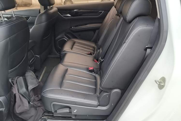 Used BYD Song MAX 2017 1.5T Automatic Smart Connect Elite 7-Seater Left Rear Seat