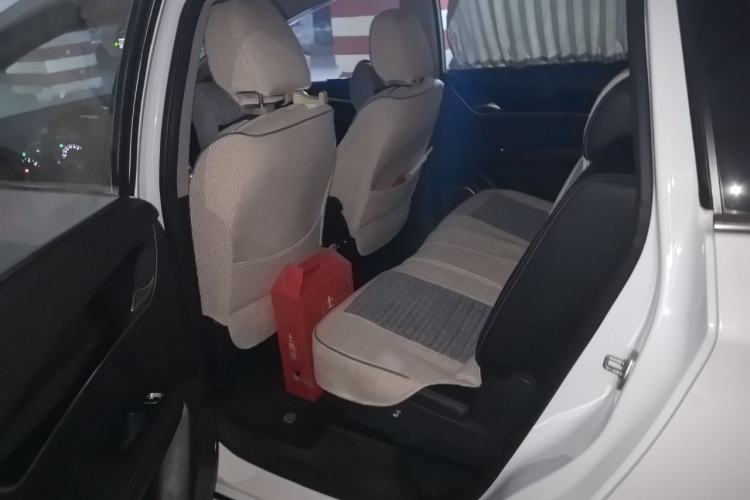 Used BYD Song MAX 2017 1.5T Automatic Smart Connect Luxury 7-Seater Left Rear Seat