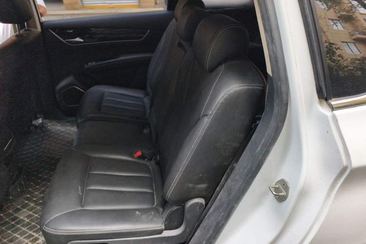 Used BYD Song MAX 2017 1.5T Automatic Smart Connect Luxury 7-Seater Left Rear Seat