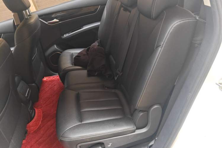 Used BYD Song MAX 2017 1.5T Automatic Smart Connect Elite 7-Seater Left Rear Seat