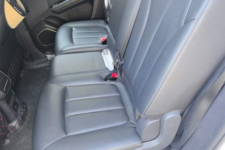Used BYD Song MAX 2017 1.5T Automatic Smart Connect Elite 7-Seater Left Rear Seat