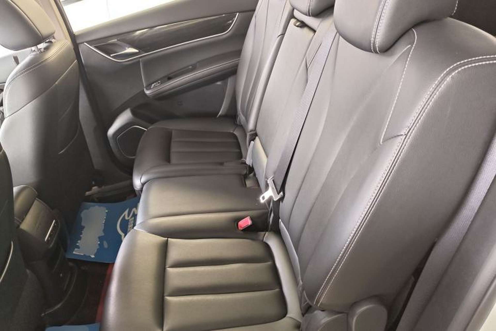 Used BYD Song MAX 2017 1.5T Automatic Smart Connect Prestige 7-Seater Left Rear Seat