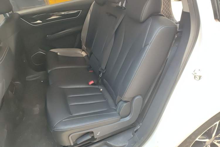 Used BYD Song MAX 2017 1.5T Automatic Smart Connect Elite 7-Seater Left Rear Seat