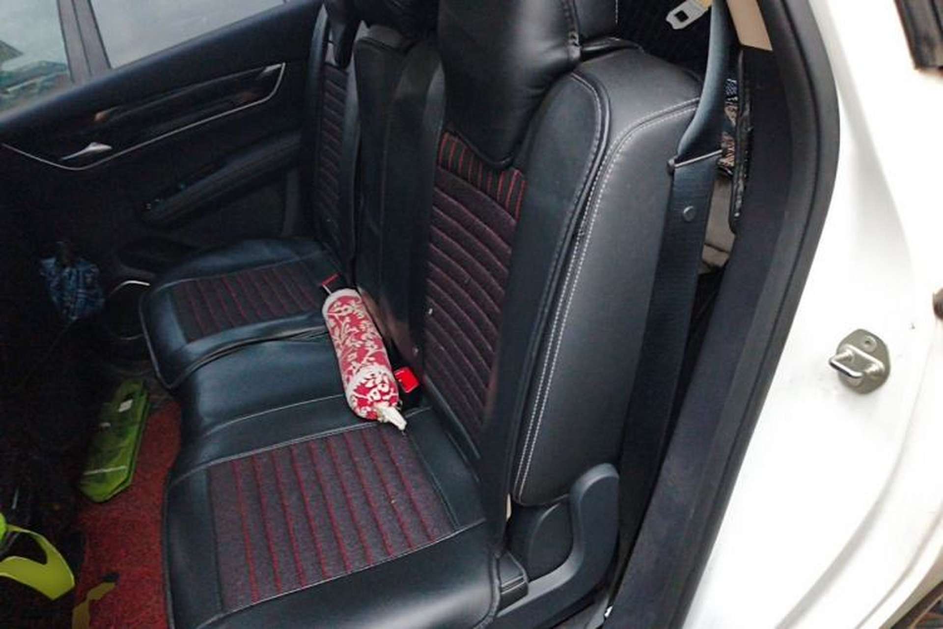 Used BYD Song MAX 2017 1.5T Automatic Smart Connect Luxury 7-Seater Left Rear Seat