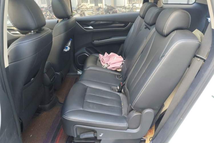 Used BYD Song MAX 2017 1.5T Automatic Smart Connect Elite 7-Seater Left Rear Seat