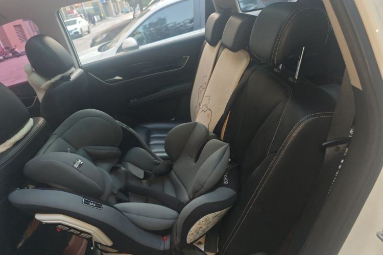 Used BYD Song MAX 2017 1.5T Automatic Smart Connect Prestige 7-Seater Left Rear Seat