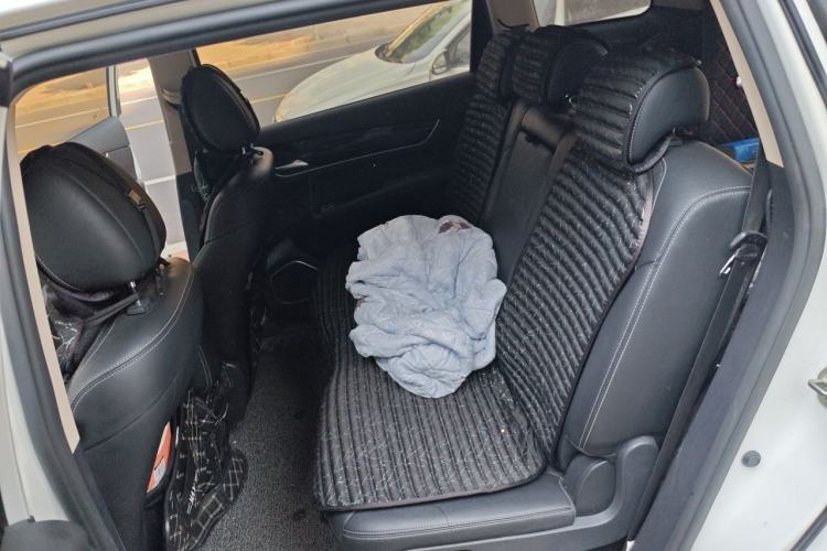 Used BYD Song MAX 2017 1.5T Automatic Smart Connect Elite 7-Seater Left Rear Seat