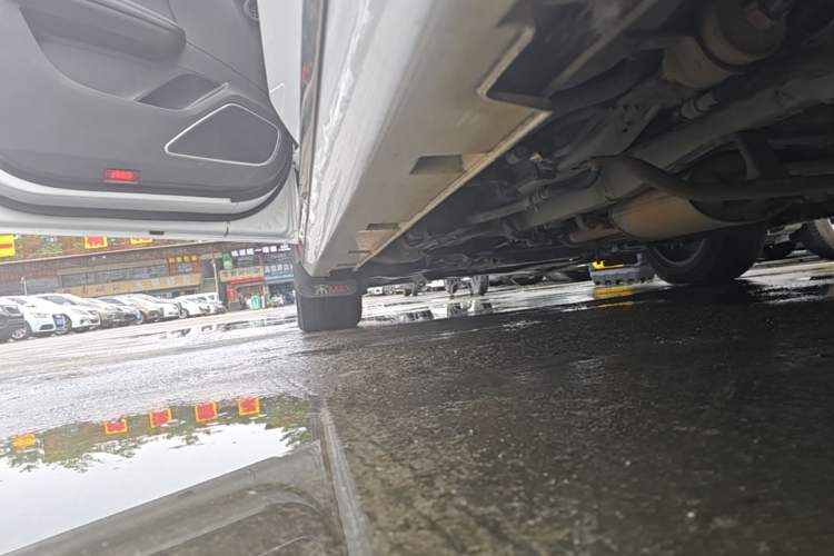 Used BYD Song MAX 2017 1.5T Automatic Smart Connect Elite 7-Seater Left Side Sill