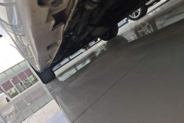 Used BYD Song MAX 2017 1.5T Automatic Smart Connect Elite 7-Seater Left Side Sill