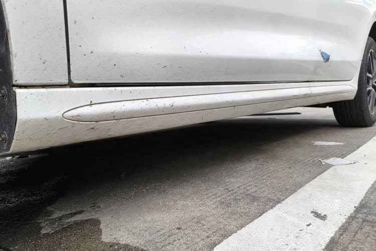 Used BYD Song MAX 2017 1.5T Automatic Smart Connect Elite 7-Seater Left Side Sill