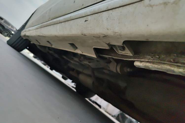 Used BYD Song MAX 2017 1.5T Automatic Smart Connect Elite 7-Seater Left Side Sill