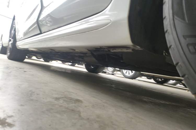 Used BYD Song MAX 2017 1.5T Automatic Smart Connect Elite 7-Seater Left Side Sill