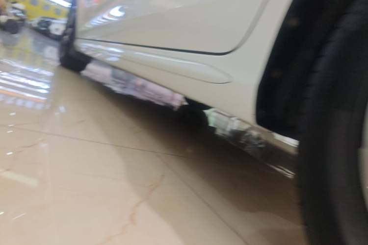 Used BYD Song MAX 2017 1.5T Automatic Smart Connect Elite 7-Seater Left Side Sill